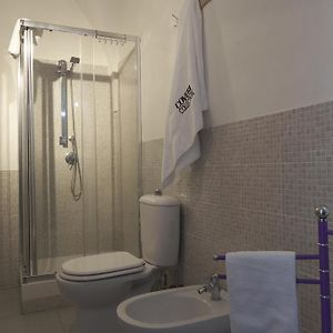 Camera grande con letto king size